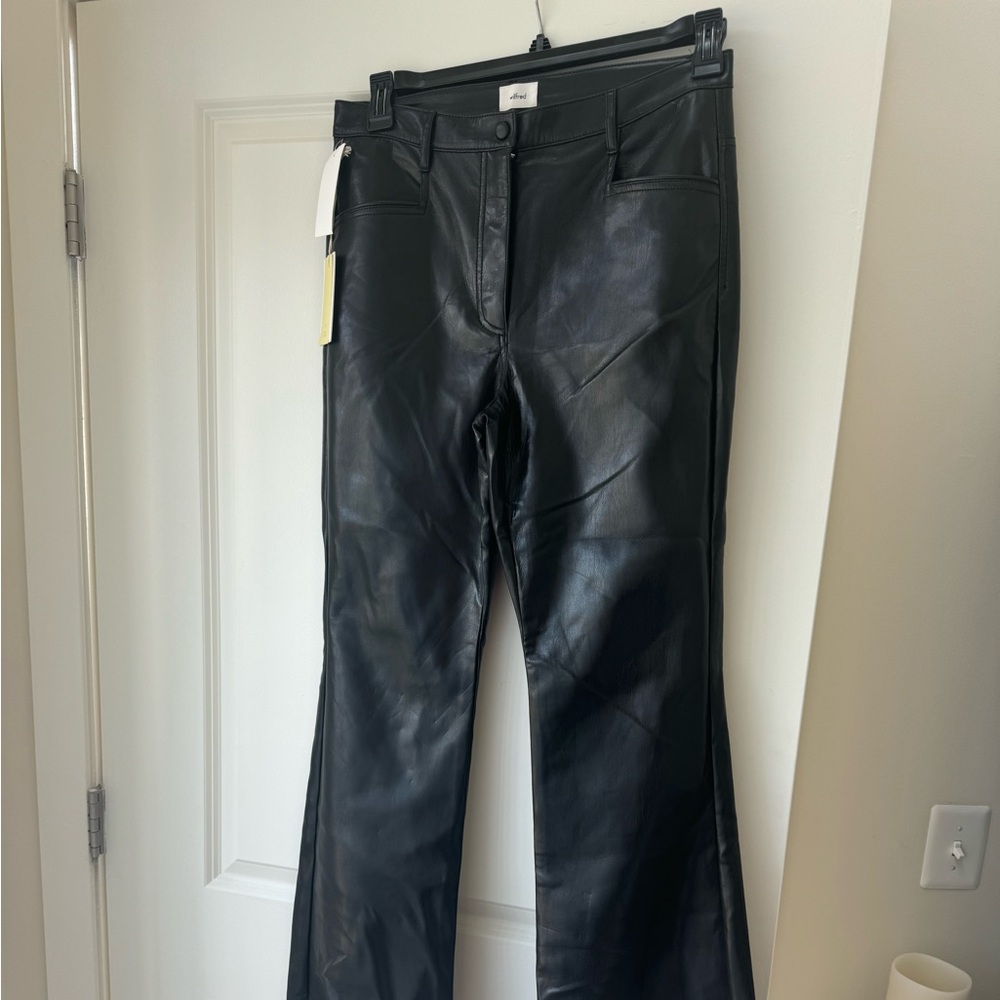 Aritzia Beatrix pants - new with tags!